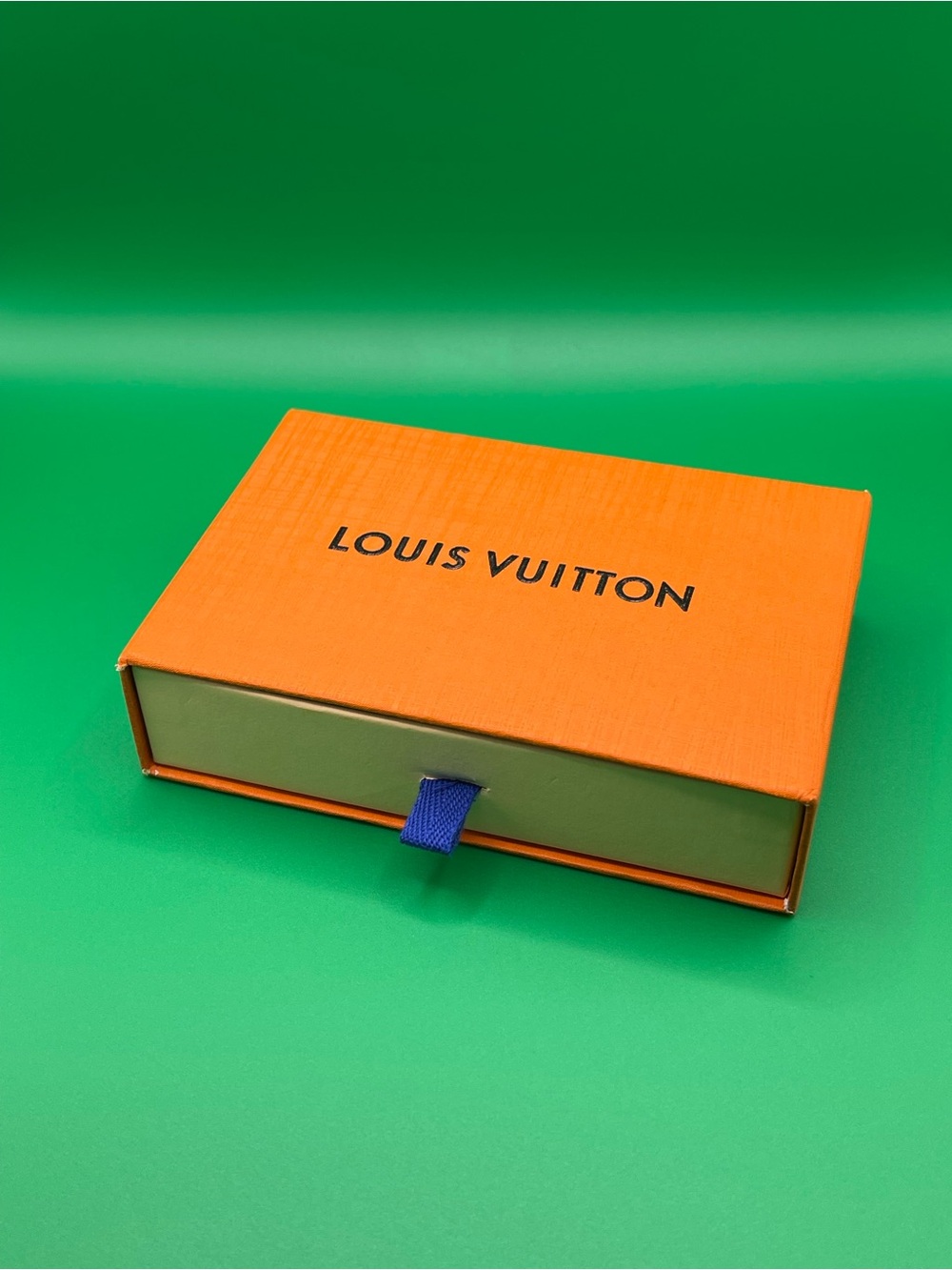 Louis Vuitton Pink Monogram Key Charm Includes Box and dust bag. 6 available! - Picture 4 of 4